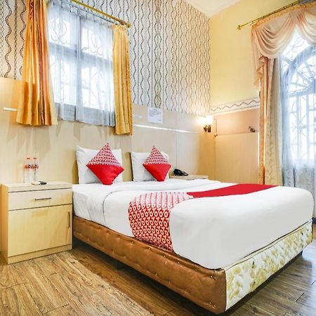 Oyo 1140 Hotel Tresya Tanjung Balai Tanjungbalai Екстер'єр фото