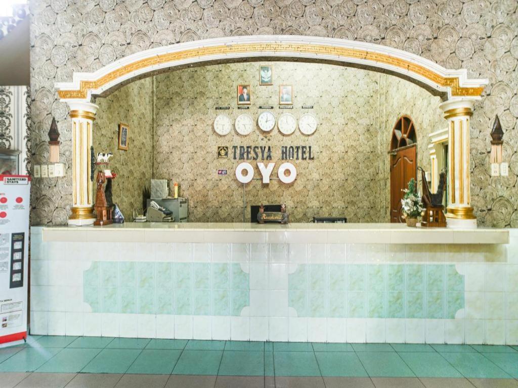 Oyo 1140 Hotel Tresya Tanjung Balai Tanjungbalai Екстер'єр фото