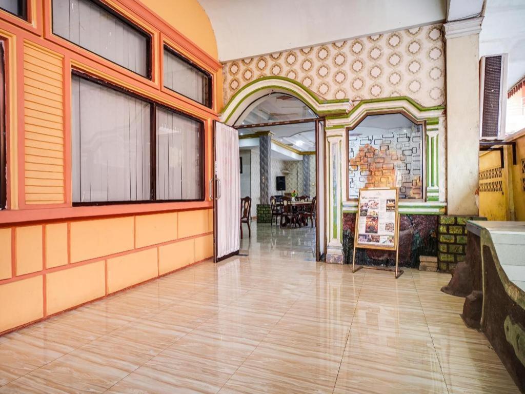 Oyo 1140 Hotel Tresya Tanjung Balai Tanjungbalai Екстер'єр фото