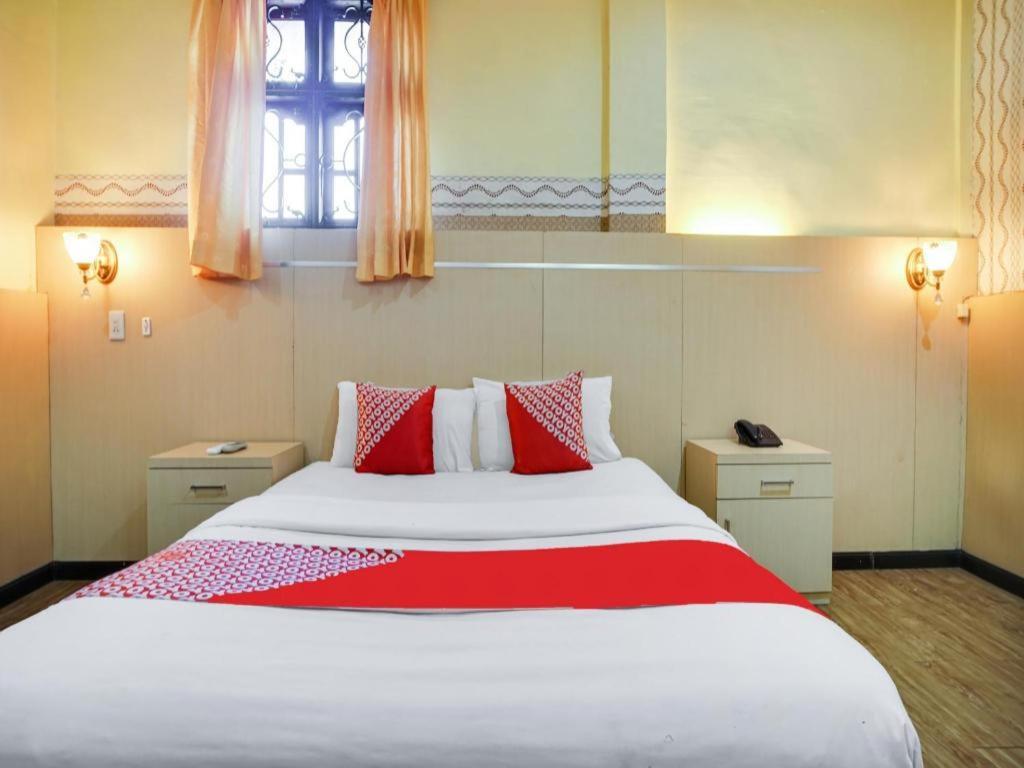 Oyo 1140 Hotel Tresya Tanjung Balai Tanjungbalai Екстер'єр фото